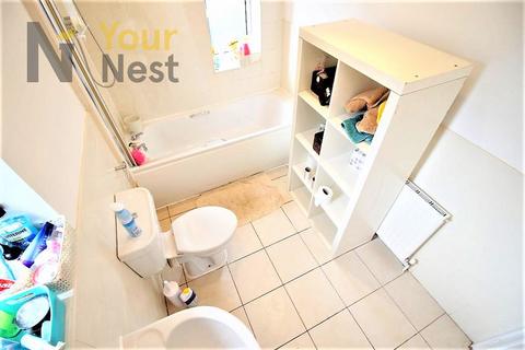 6 bedroom house to rent, Langdale Avenue, Headingley, LS6 3HA