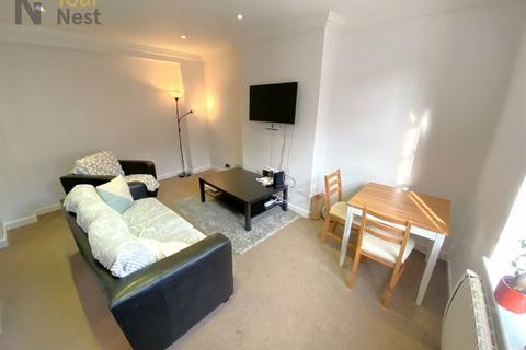 3 bedroom house to rent, Cottage road, Headingley, Leeds, LS6 4DD