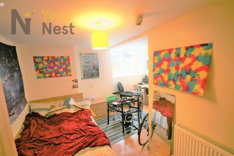 undefined, Wood Lane, Garden Flat, Headingley, Leeds, LS6 2AE