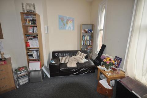 1 bedroom flat to rent, Blenheim Terrace, University, Leeds LS2 9HD