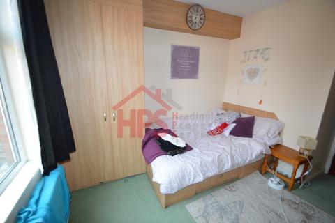 4 bedroom flat to rent - Headingley Avenue, Leeds LS6
