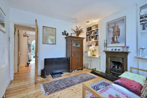 2 bedroom cottage to rent, Malthouse Passage, Barnes, SW13