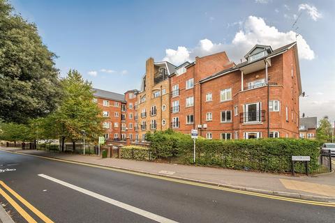 2 bedroom apartment to rent, Aveley House, Iliffe Close, Reading, RG1
