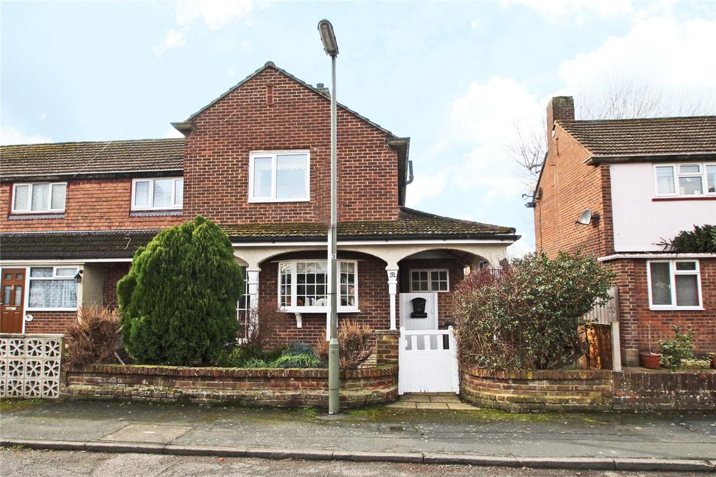 South Grove, Chertsey, Surrey, KT16 2 bed semidetached house £379,950
