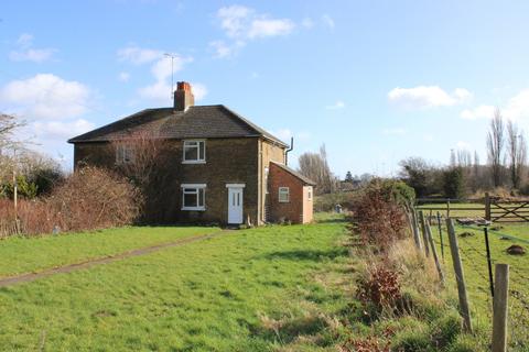 3 bedroom semi-detached house to rent - Chapter Farm Cottages, Chapter Farm Cottages, Watling Street, Rochester, Kent