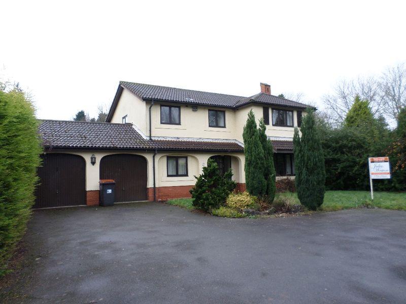 Verbena Way, Great Hay, Telford 4 bed detached house £925 pcm (£213 pw)
