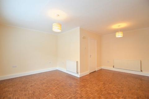 2 bedroom apartment to rent, BUSHEY