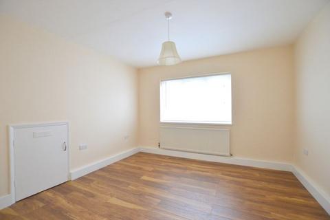 2 bedroom apartment to rent, BUSHEY