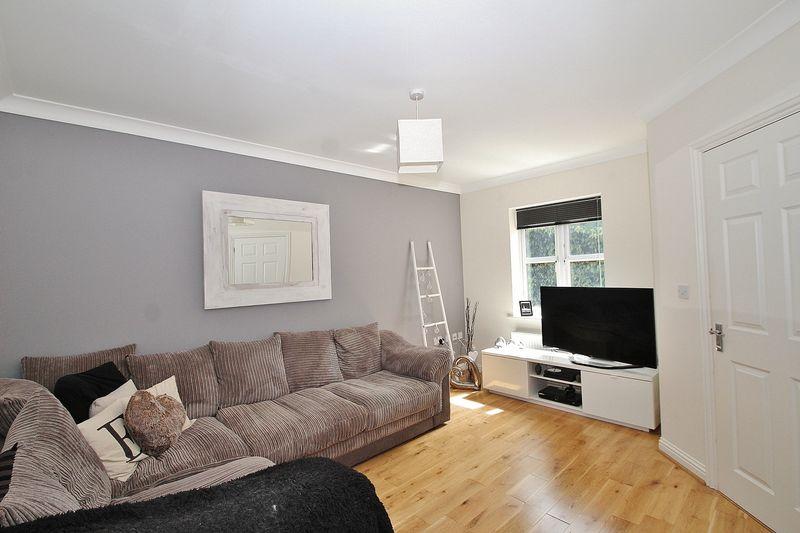 MADLEY BROOK LANE, Witney OX28 1BS 3 bed end of terrace house £315,000