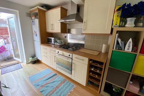 2 bedroom apartment to rent, York Close, Bristol
