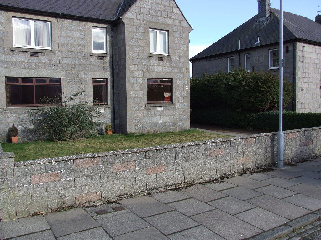 South Anderson Drive, Aberdeen, AB10 7HJ 3 bed flat £625 pcm (£144 pw)