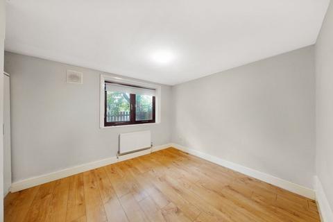 2 bedroom flat to rent, NW6