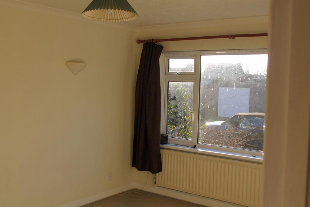 Apartment in Uxbridge - View 5