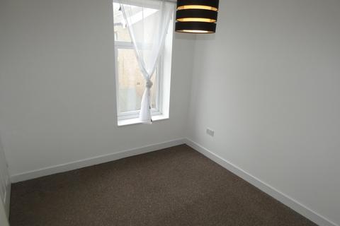 3 bedroom terraced house to rent, Gorton Street, Blackpool, FY1 3HP