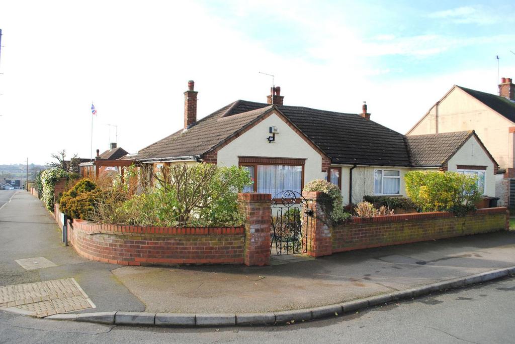 Kingsway, Kingsthorpe, Northampton NN2 8HN 2 bed semidetached bungalow