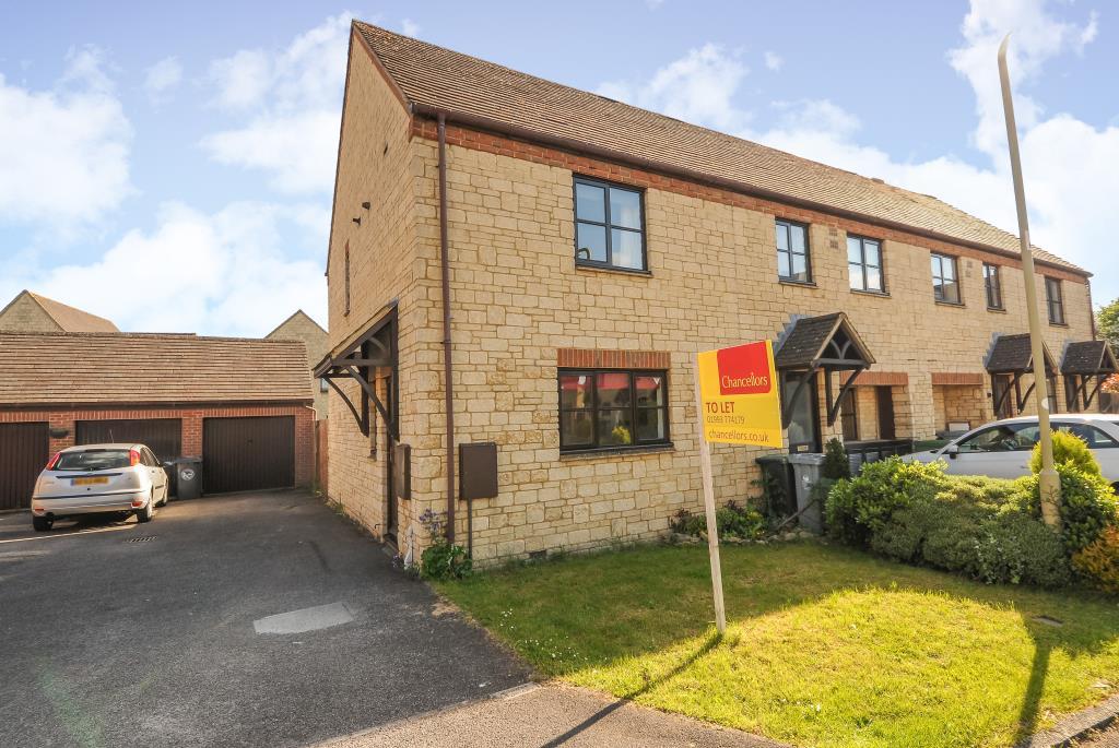 Snowshill Drive, Witney, OX28 3 bed house £975 pcm (£225 pw)