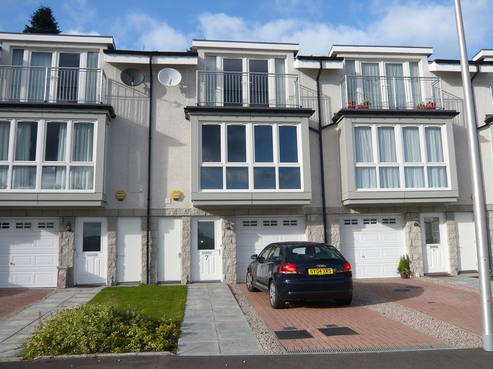 7 Woodlands Terrace − Exterior