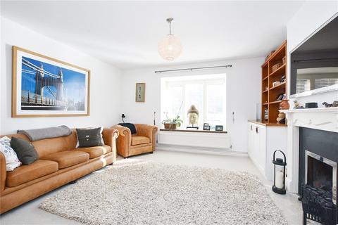 2 bedroom apartment to rent, Essex Court, Station Road, London, SW13