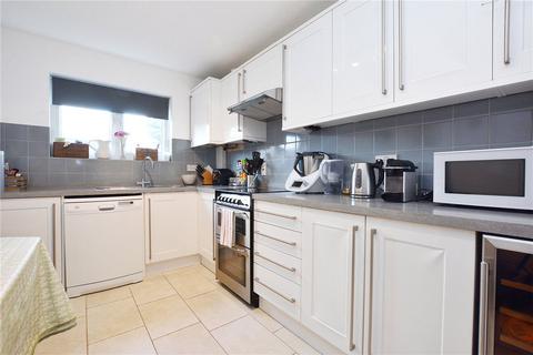 2 bedroom apartment to rent, Essex Court, Station Road, London, SW13