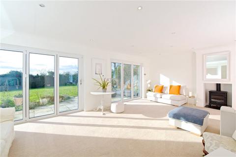 undefined, Weavers End, Hanslope, Milton Keynes, Buckinghamshire, MK19
