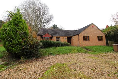 3 bedroom detached bungalow to rent, Station Road, Waddington, Lincoln