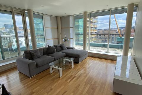 3 bedroom penthouse to rent, Glasshouse Apartment, Canal Square, Birmingham