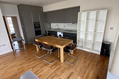 3 bedroom penthouse to rent, Glasshouse Apartment, Canal Square, Birmingham