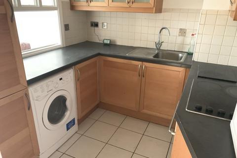 2 bedroom flat to rent, Harborough Road, Oadby, LE2