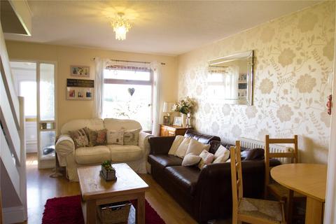 2 bedroom terraced house to rent, Pensclose, Witney, Oxfordshire, OX28