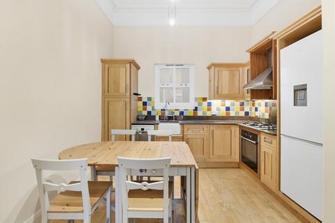 2 bedroom flat to rent, Westgate Terrace, London