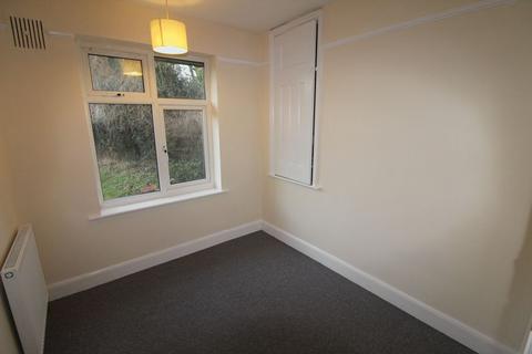 2 bedroom flat to rent, Ashley Gardens