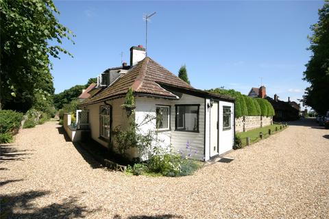 1 bedroom detached house to rent, Cheveley Park, Cheveley, Newmarket, Suffolk, CB8