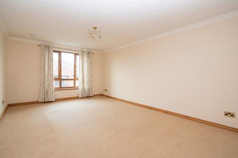 2 bedroom flat to rent, Kingslaw Court, Kirkcaldy