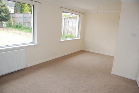 2 bedroom detached bungalow to rent, Lytham Road, Broadstone