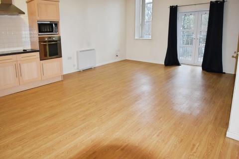 2 bedroom apartment to rent, Brackendale Lodge, Bradford BD10
