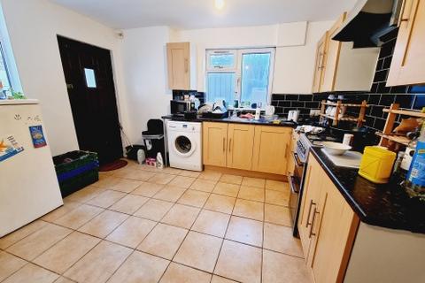 5 bedroom flat to rent, 5a Clemens Street, Leamington Spa