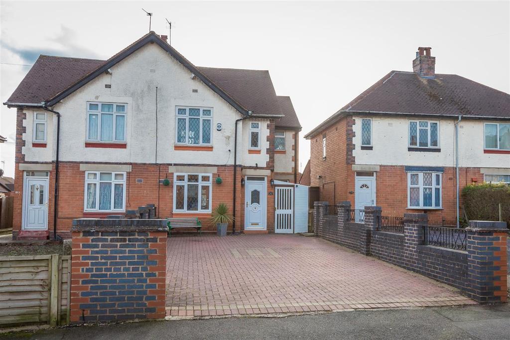 Beoley Road East, Lakeside, Redditch 3 bed semidetached house £190,000