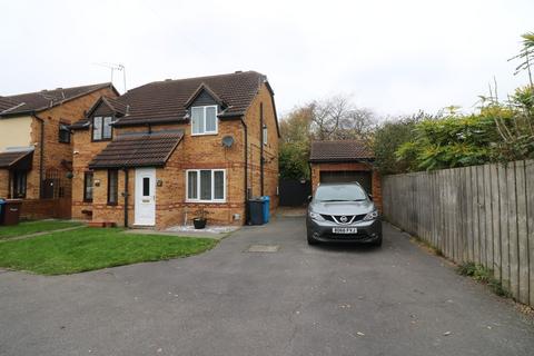 2 bedroom semi-detached house to rent, 37 Council Avenue, Hull