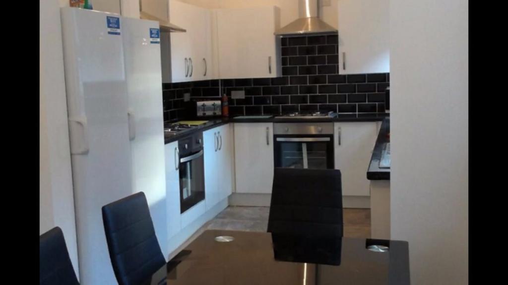 Kenyon Road, Wigan Town Centre 1 bed in a house share £525 pcm (£121 pw)