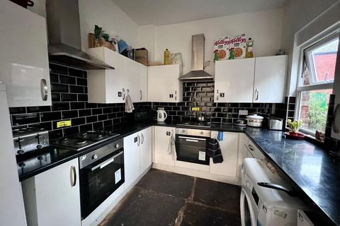 1 bedroom in a house share to rent, Kenyon Road, Wigan Town Centre