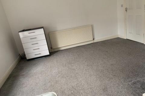 1 bedroom in a house share to rent, Kenyon Road, Wigan Town Centre