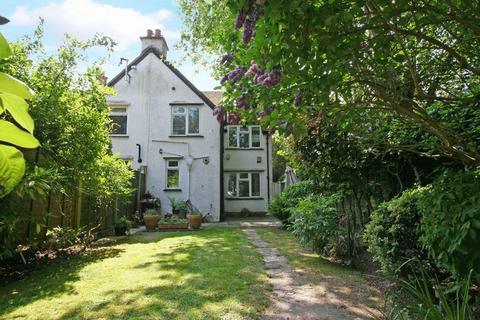 undefined, Farnham Cottage village charming three bedroom cottage £1995pcm