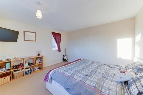 3 bedroom semi-detached house to rent, Stretton Road, Morton