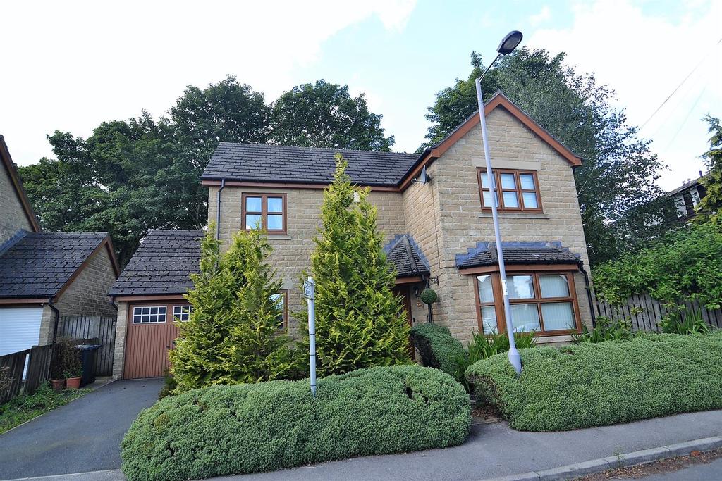 Foster Park Road, Denholme, Bradford 4 bed detached house £280,000