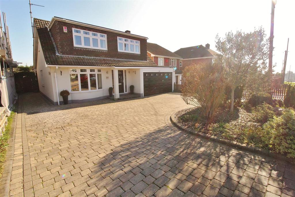 High Road, Benfleet 4 bed detached house £525,000