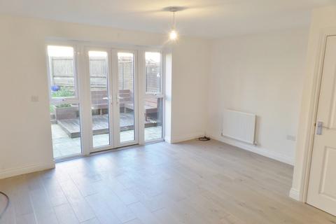 3 bedroom semi-detached house to rent, Cantley Road, Great Denham MK40