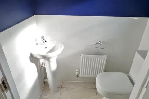 3 bedroom semi-detached house to rent, Cantley Road, Great Denham MK40