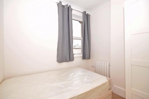 1 bedroom flat to rent, Trinity Road, Tooting Bec