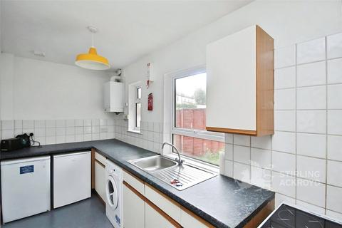 4 bedroom terraced house to rent, Canterbury Road, Guildford, GU2