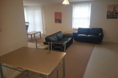 3 bedroom apartment to rent, Bingley Court, Canterbury